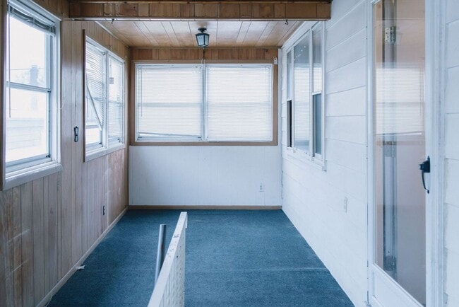 Photo - 114 Thompson St Unit Rear