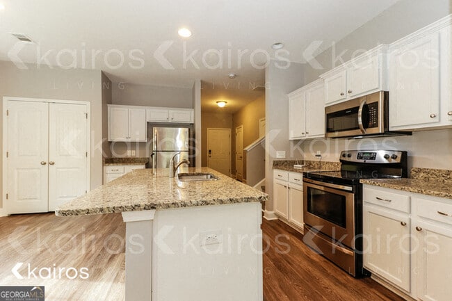 Photo - 707 Ferguson Ln