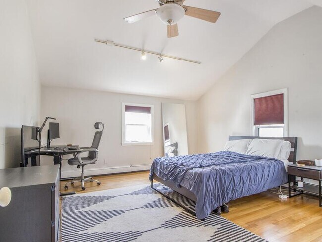 Photo - 17 Allen St Unit 2