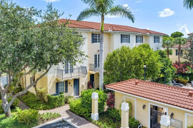 Building Photo - 2502 N Dixie Hwy