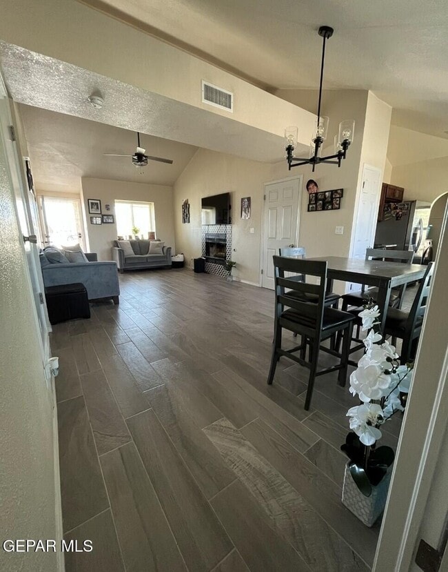 Photo - 1642 Dick Mayers Dr