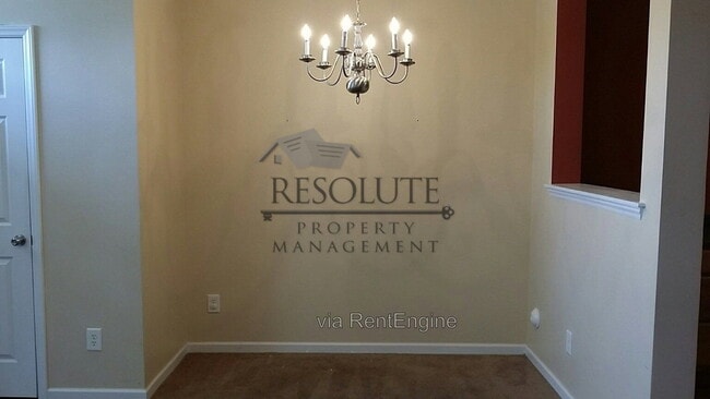 2210 Valley Edge Dr Unit 104