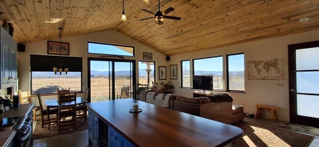 955 Chekwa Trail