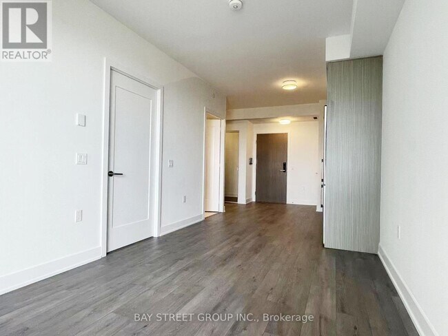 Photo - 575 Bloor St E Unit 2105