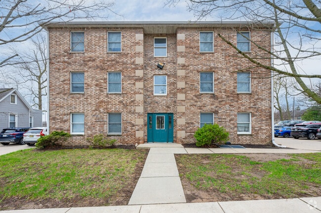 Photo - 420 S Chauncey Avenue