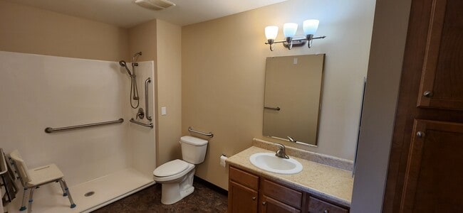 Photo - Legacy Senior Living Apartments