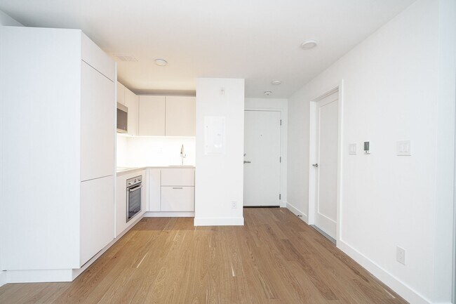 Photo - 263 Russell Hill Rd Unit 107