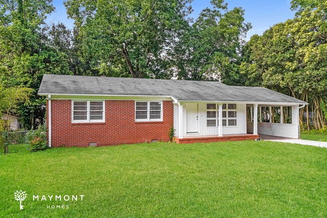 Photo - 310 Sunset Dr