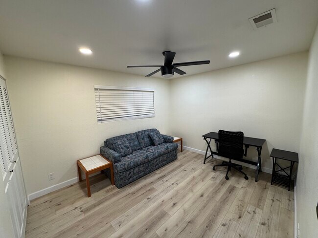 Photo - 368 Dogwood Ln House