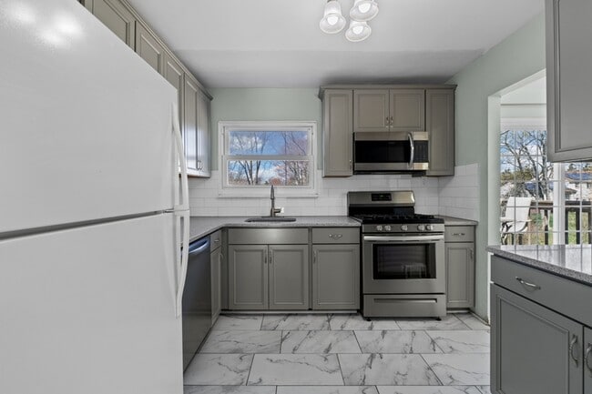 Photo - 9 Deborah Dr