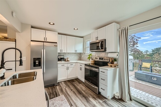 Photo - 2070 Ridge Dr