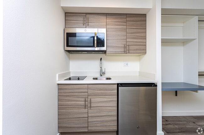 U20 Apartments