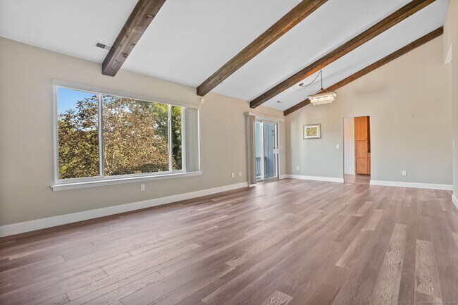 Photo - 4 Hills Ln Unit 4