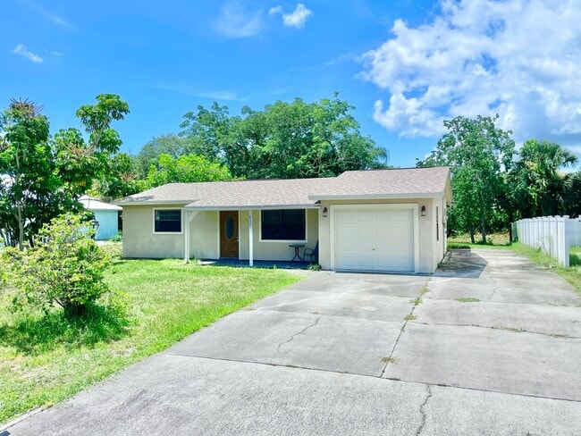 3BR 1BA Annual Rental Available Now - 3BR 1BA Annual Rental Available Now