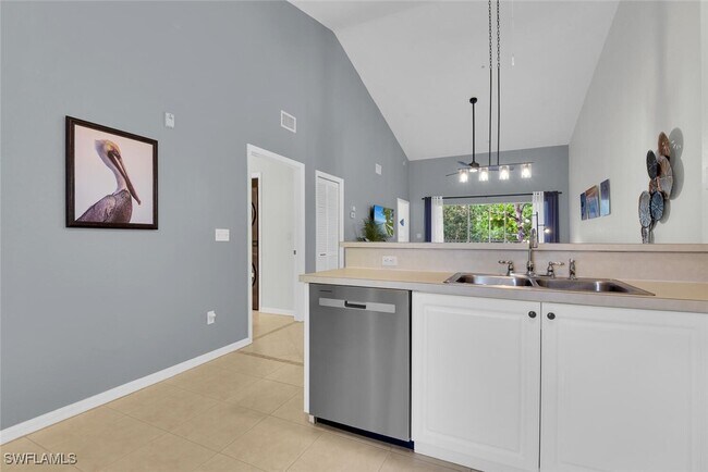 Photo - 9165 Celeste Dr Unit 3-303