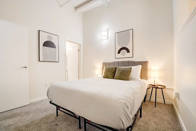 Photo - 50 N Illinois St Unit ID1014563P