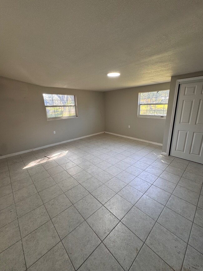 Maestro - 2429 Sandy Ln