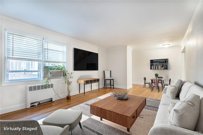 33 E Grand St Unit C2C