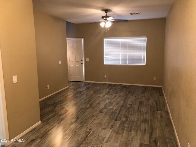 Photo - 2838 E Tracy Ln