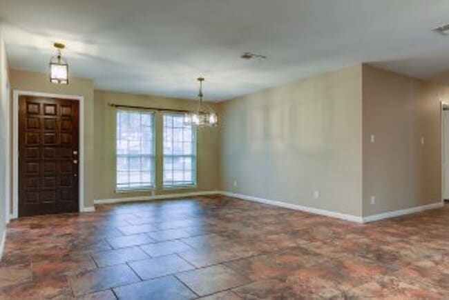 Photo - 10 Clay Ave
