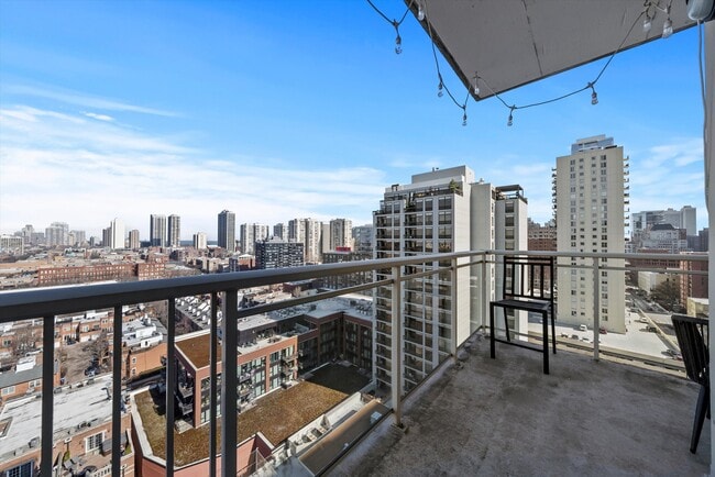 Photo - 230 W Division St Unit 1406