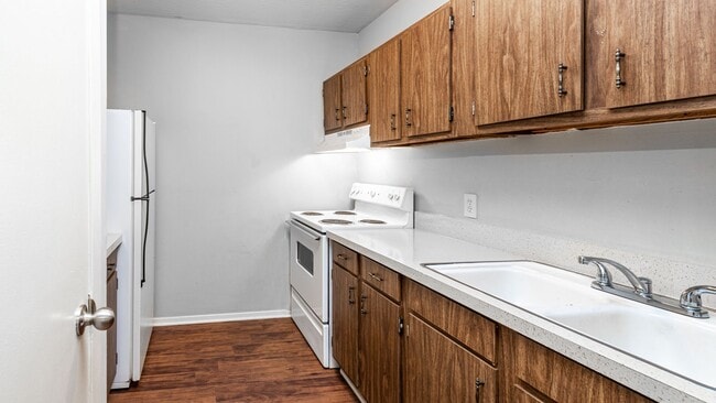 Photo - Ashwood Apartment Homes Unit B104