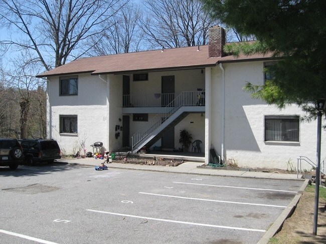Photo - 84 Carpenter Ave