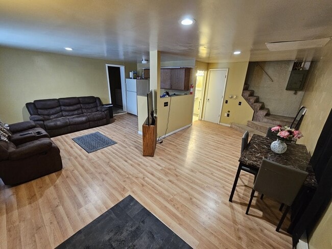 Photo - 1268 Ramona St SE