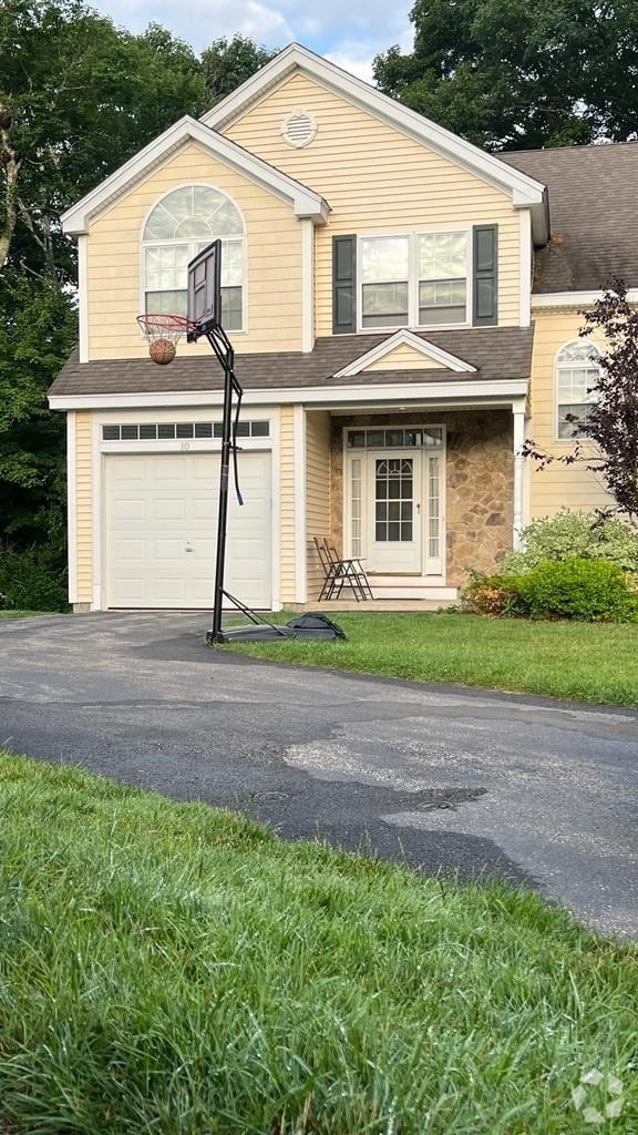 Building Photo - 10 Minuteman Ln Rental