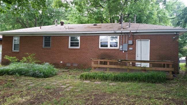 Photo - 511 Fleetwood Dr