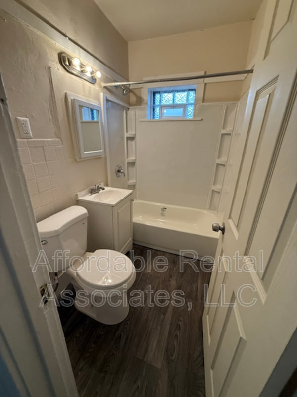 Photo - 1020 W National Ave Unit Upper