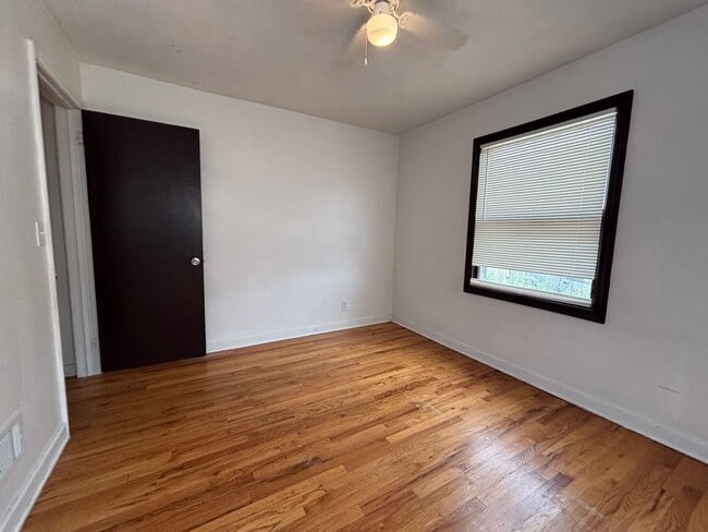 Photo - 4520 Lafayette Ave Unit Top Floor