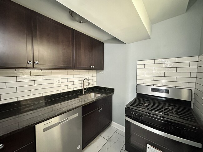 Photo - 5664 N Ridge Ave Unidad 6H