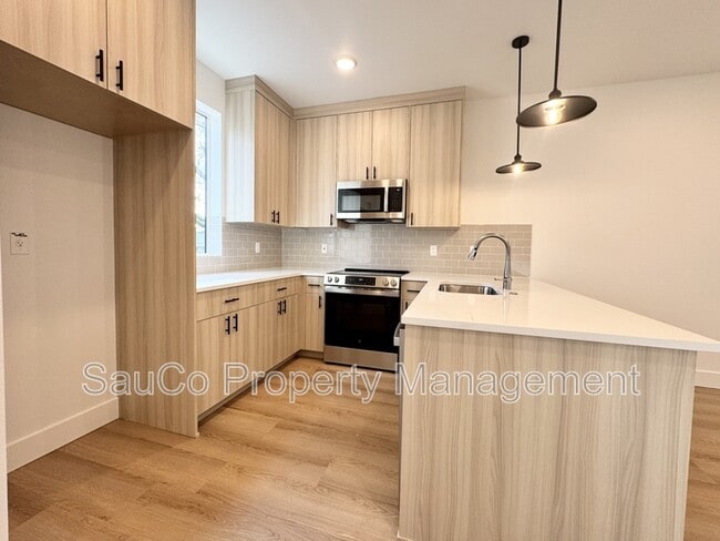 Photo - 4383 SE Tolman St