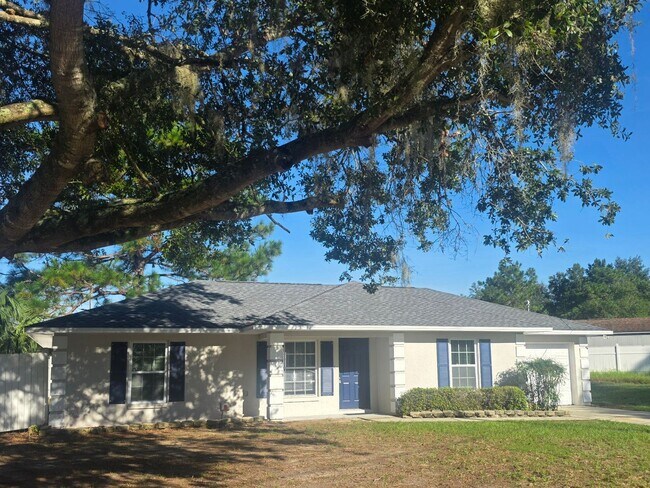 Building Photo - 7 Dogwood Ct