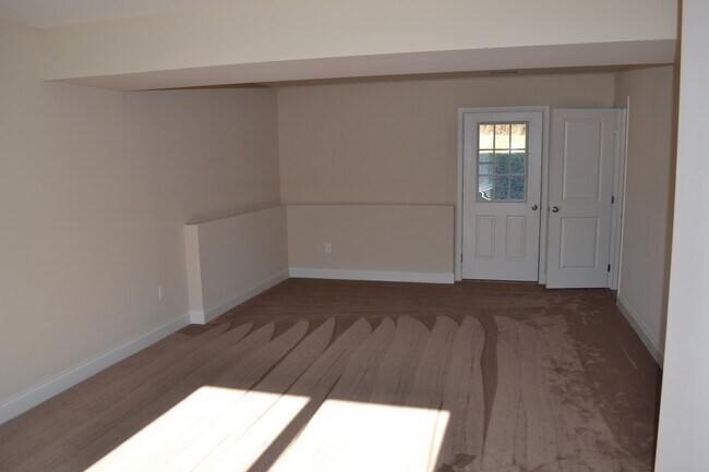 Photo - Beautiful Bi-level  Home w/ 2 car Garage and Central AC. One Pet OK!