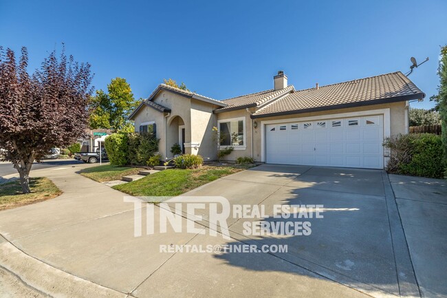 Beautiful Roseville Home on Court - Beautiful Roseville Home on Court