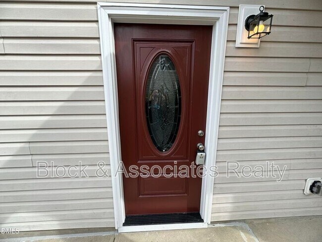 Photo - 4028 Remington Oaks Cir