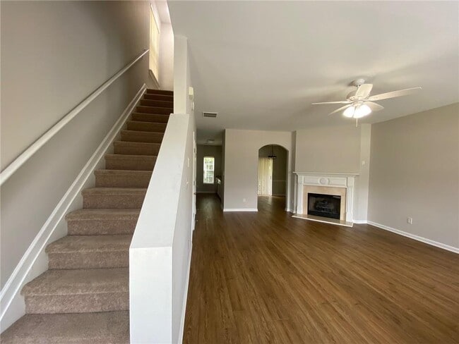 Photo - 677 Kenridge Dr