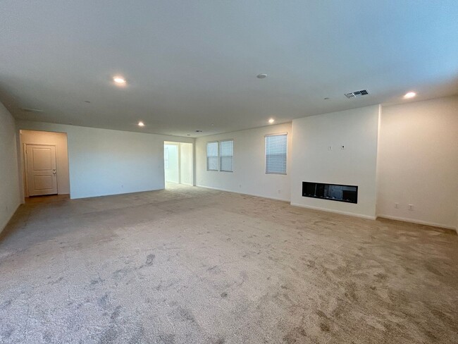 Photo - Inspirada Two-story 5-bedroom 4.5-bathroom Home!