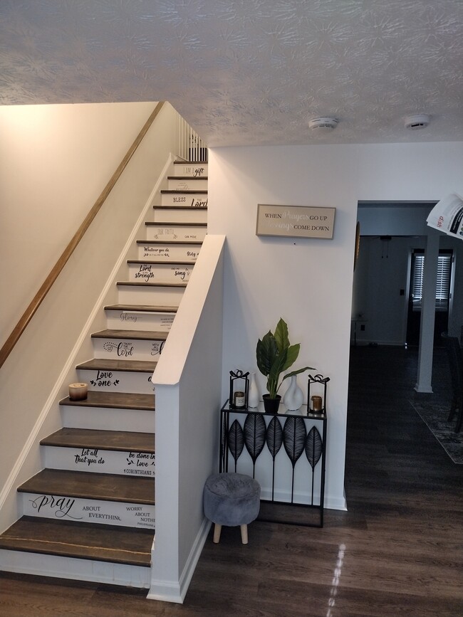 Photo - 11435 South Grove Dr