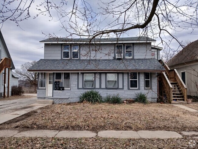 Building Photo - 811 St Louis Ave Rental