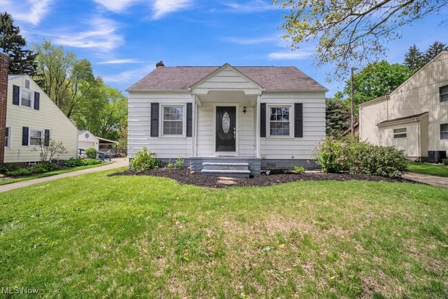 Photo - 1215 Sunford Ave SE House