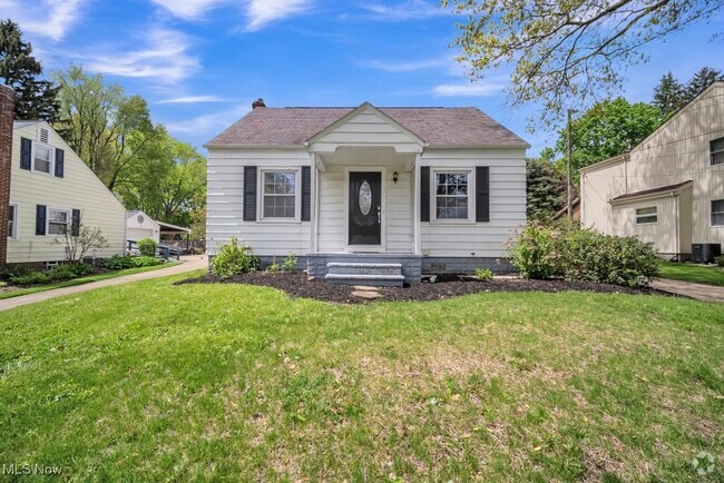 Building Photo - 1215 Sunford Ave SE Rental
