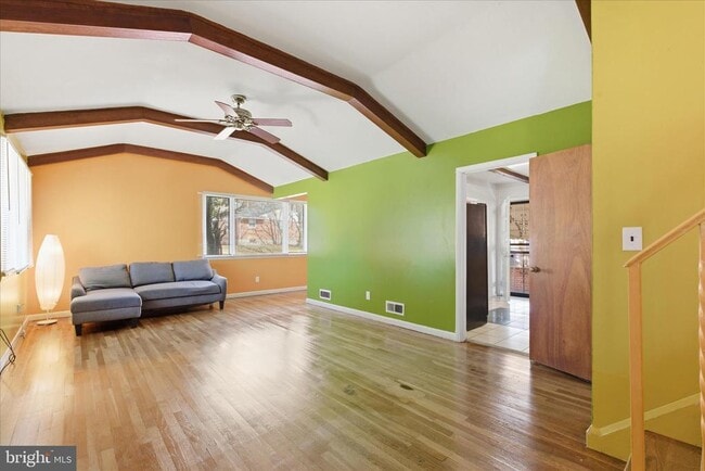 Photo - 2423 Harwood Rd