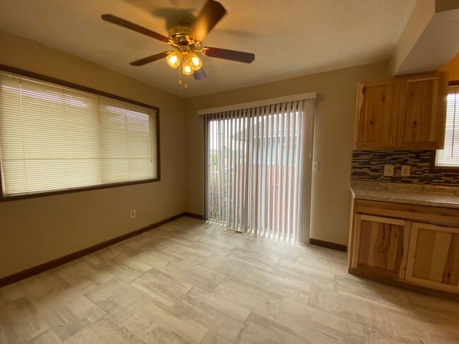 Photo - Charming 2 Bedroom with Attached Garage!