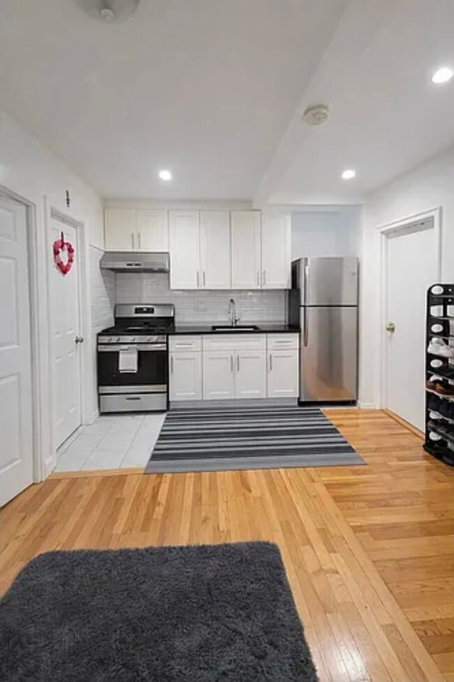 Building Photo - 23-39-39 93rd St