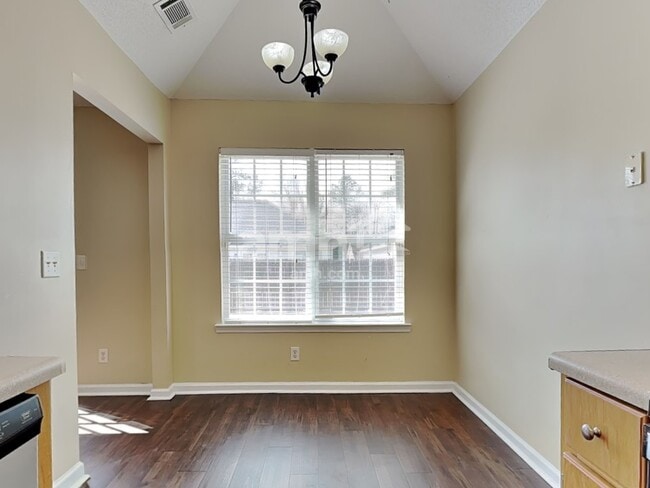 Photo - 109 W Tahoe Dr