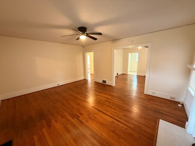 Photo - 1609-1609 Hollywood Dr Unit 1609 (downstairs)