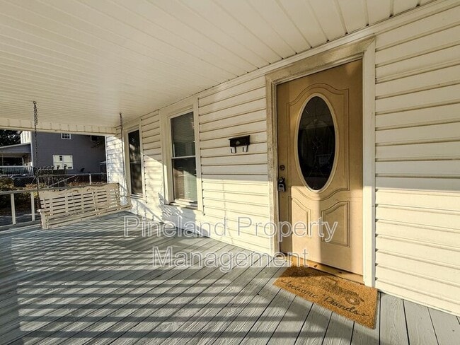 Photo - 413 E Donaldson Ave